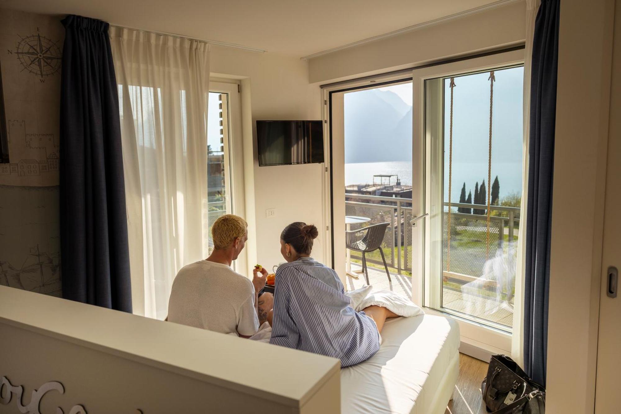 Hi Hotels Torbole - Pool & Spa Torbole Sul Garda Eksteriør bilde