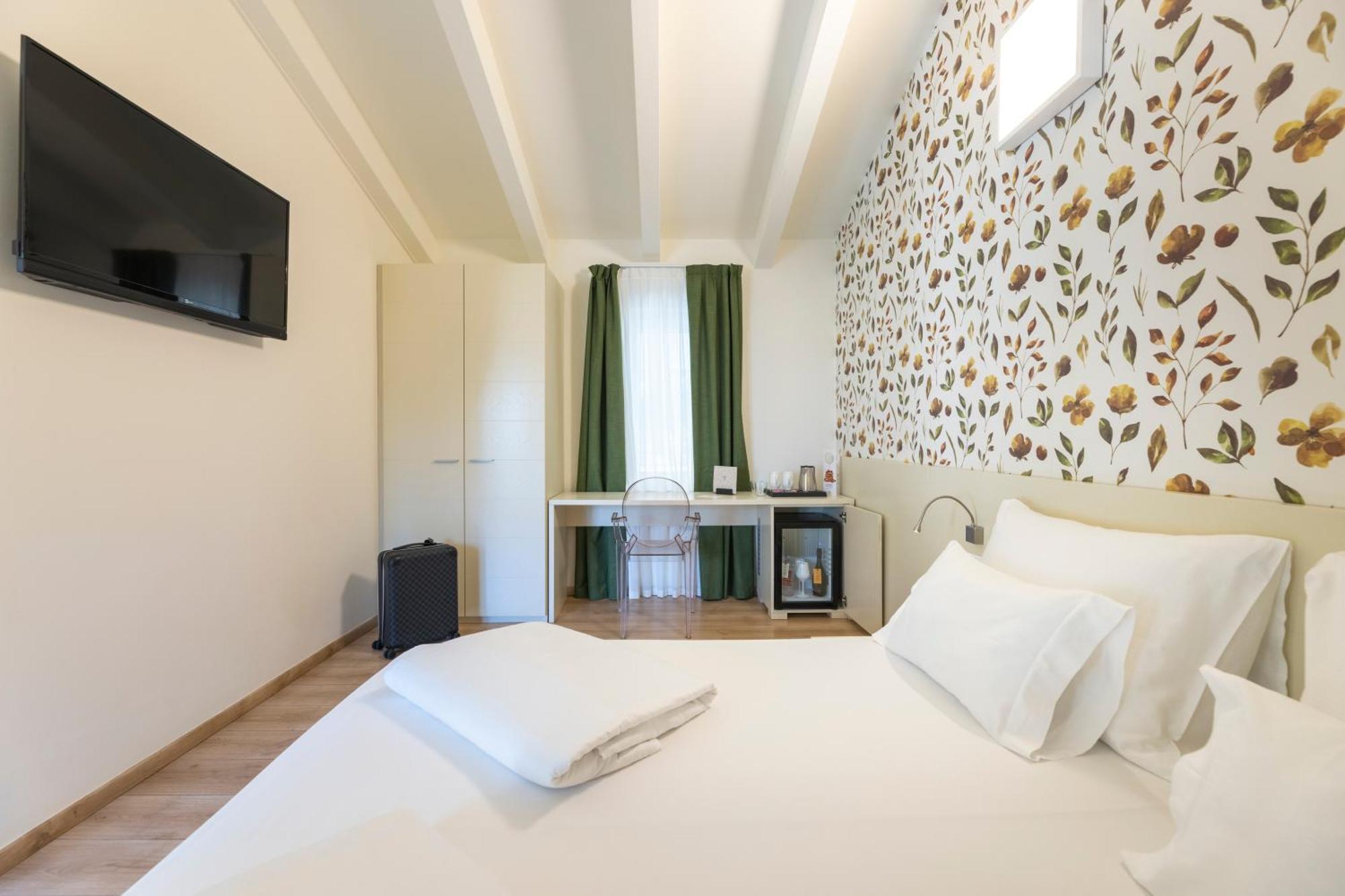Hi Hotels Torbole - Pool & Spa Torbole Sul Garda Eksteriør bilde
